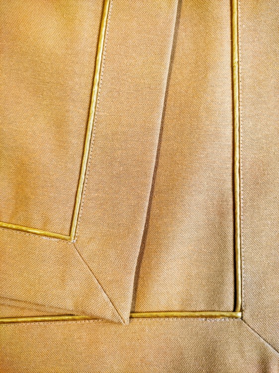 obrus_musztardowy_ze_zlot-a_obrobk-a_120x160_185zl.jpg